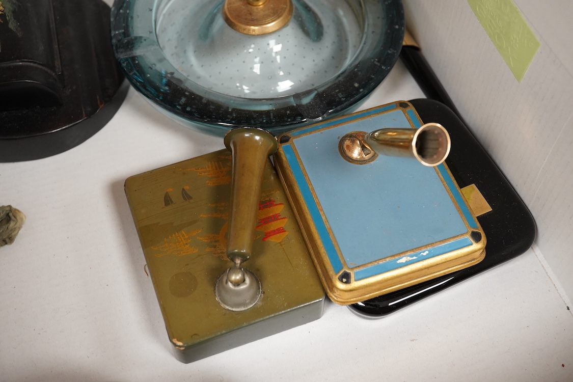 Fountain pen desk bases by Parker and sundry desk pens